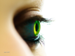 green eye closeup 
